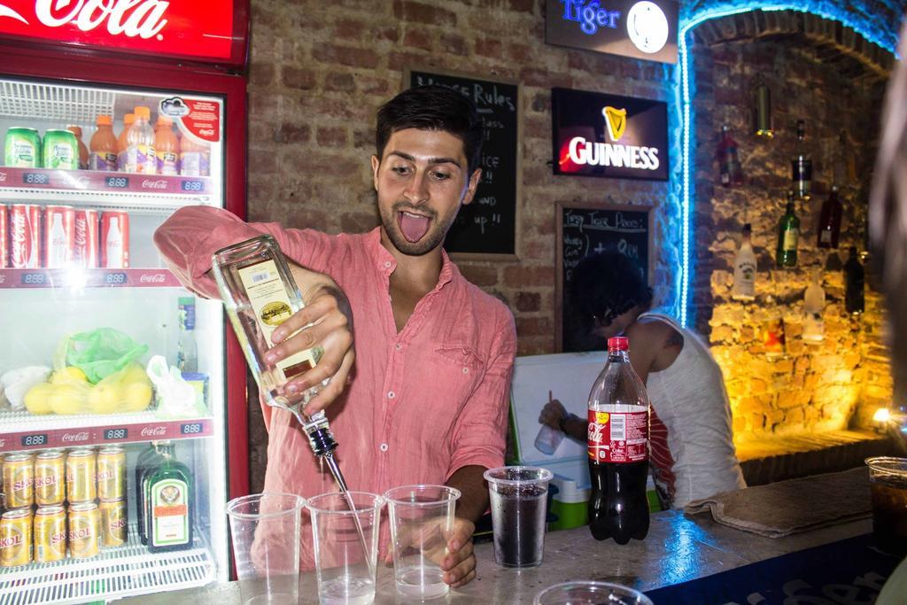 Tipsy Tiger Party Hostel Джорджтаун Екстер'єр фото